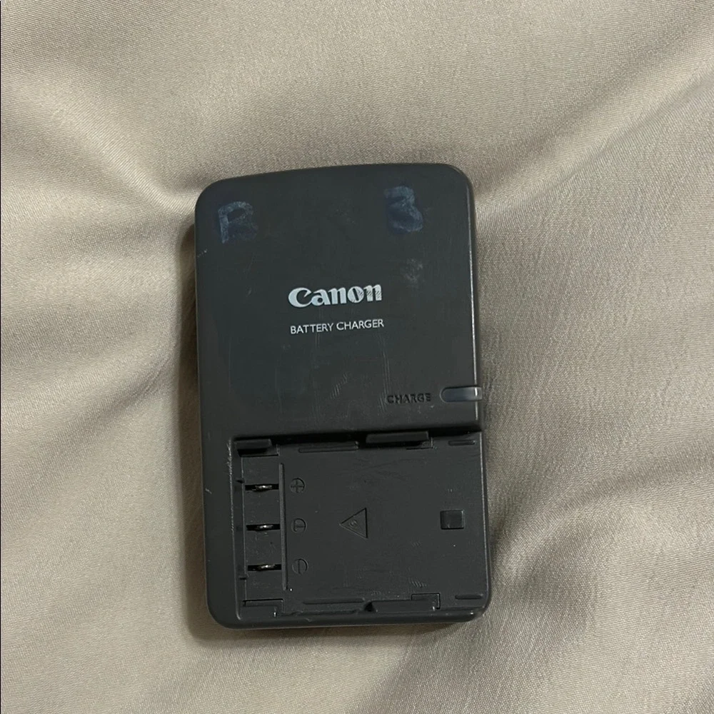 Canon Battery Charger CB-2LW